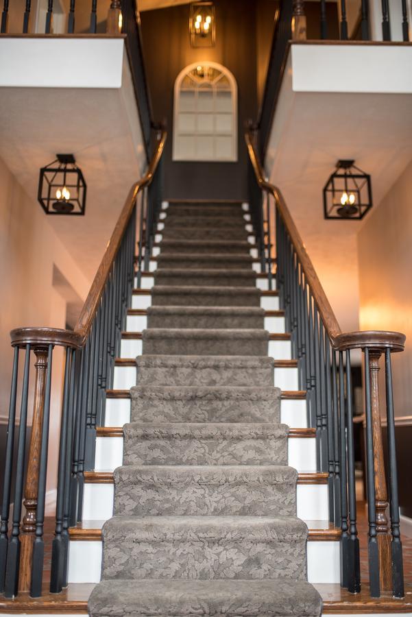 Creekside Inn Oneida エクステリア 写真