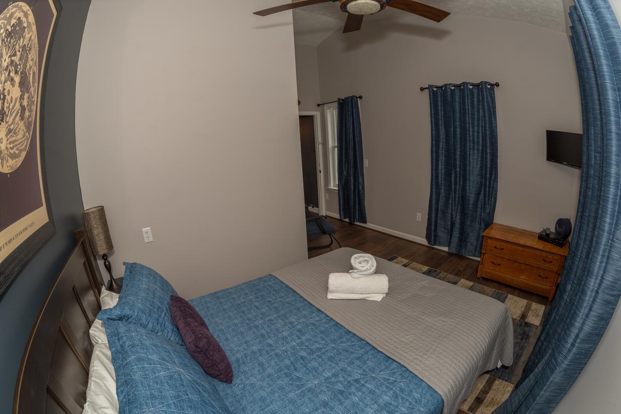Creekside Inn Oneida エクステリア 写真