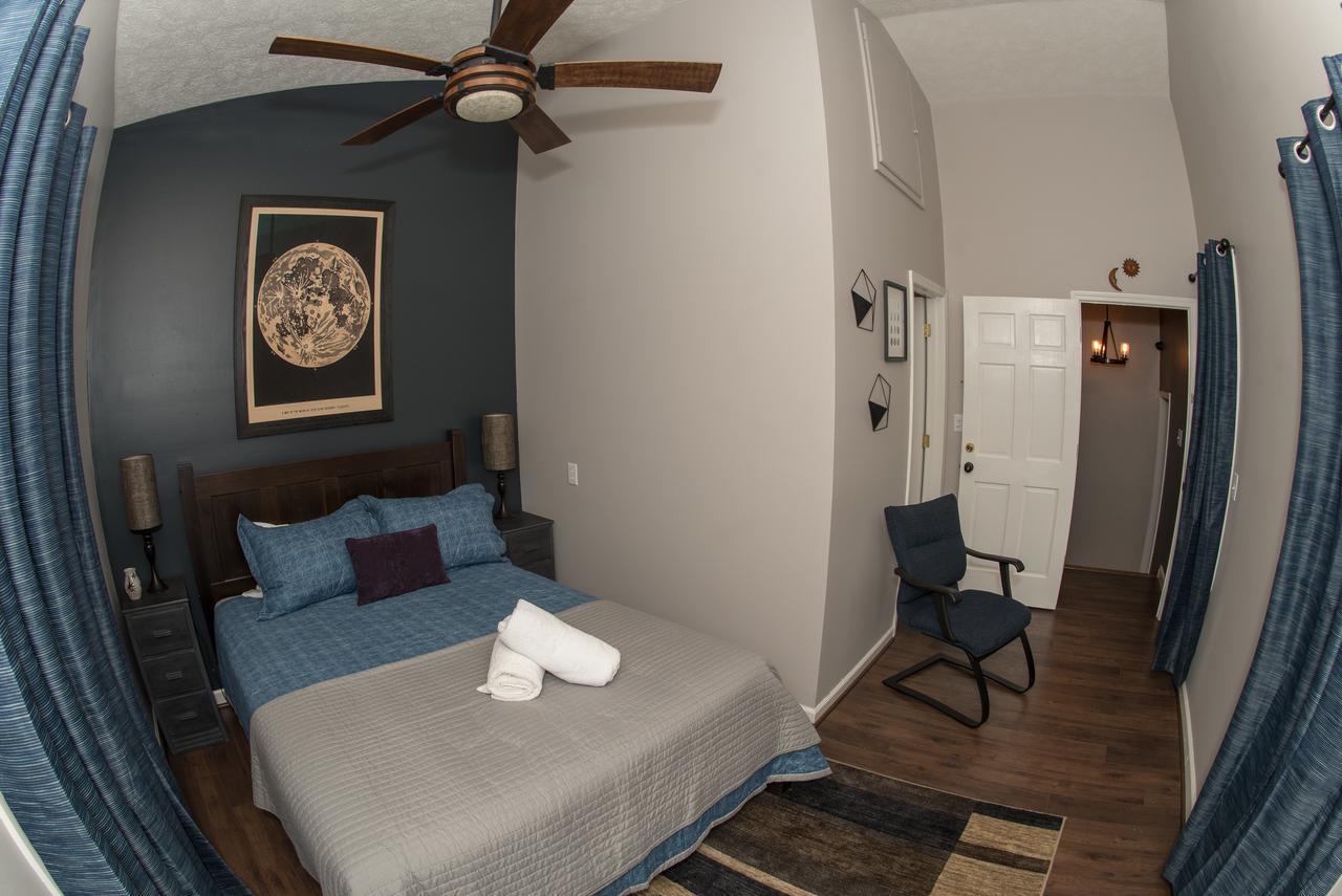 Creekside Inn Oneida エクステリア 写真