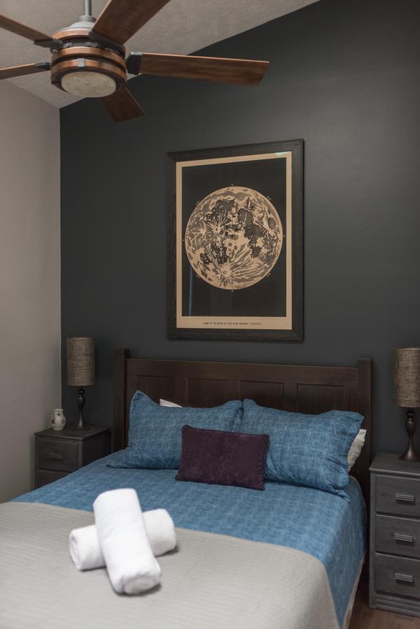 Creekside Inn Oneida エクステリア 写真